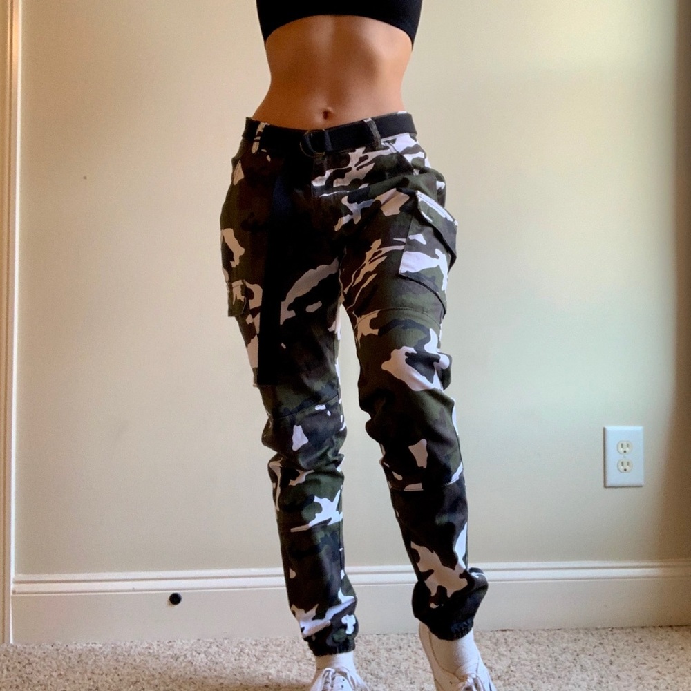 Baggy Cargo Pants with Belt